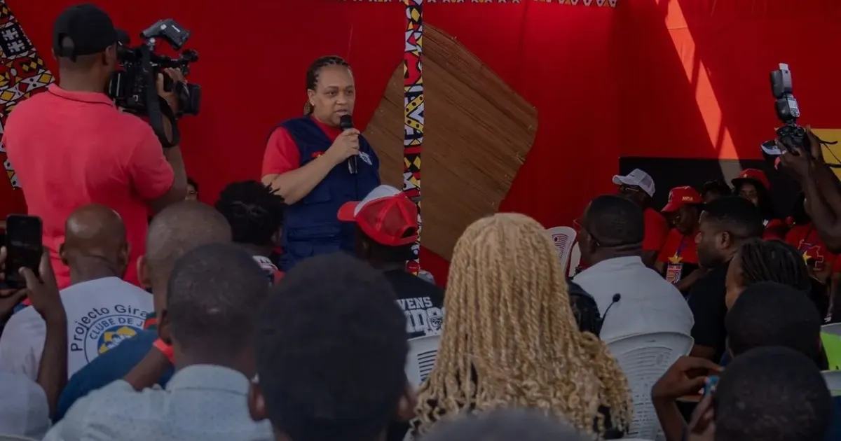 Mara Quiosa exorta jovens do bairro Rastas a assumirem papel activo no desenvolvimento comunitário