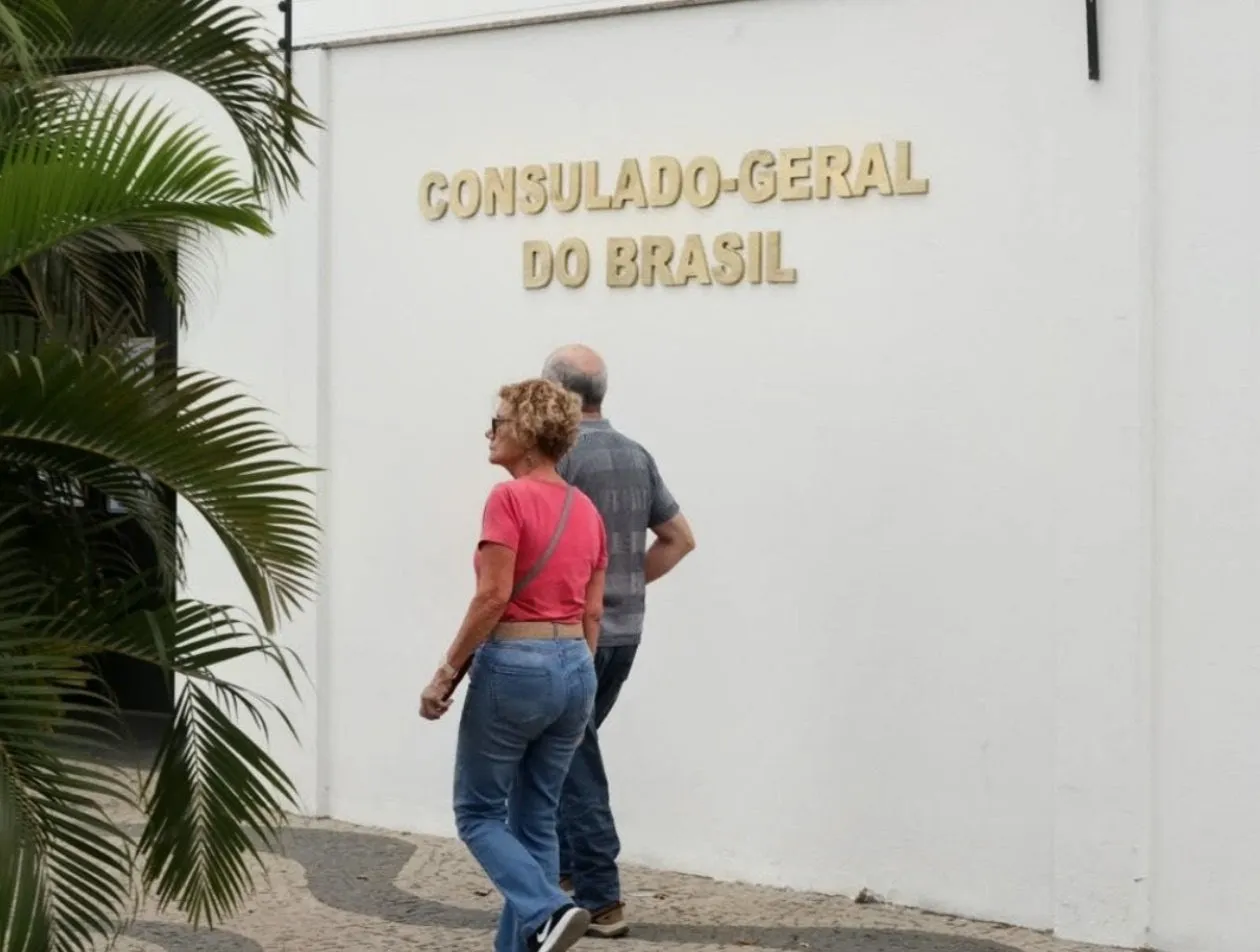 Mais de 700 brasileiros votam em Luanda nas presidenciais