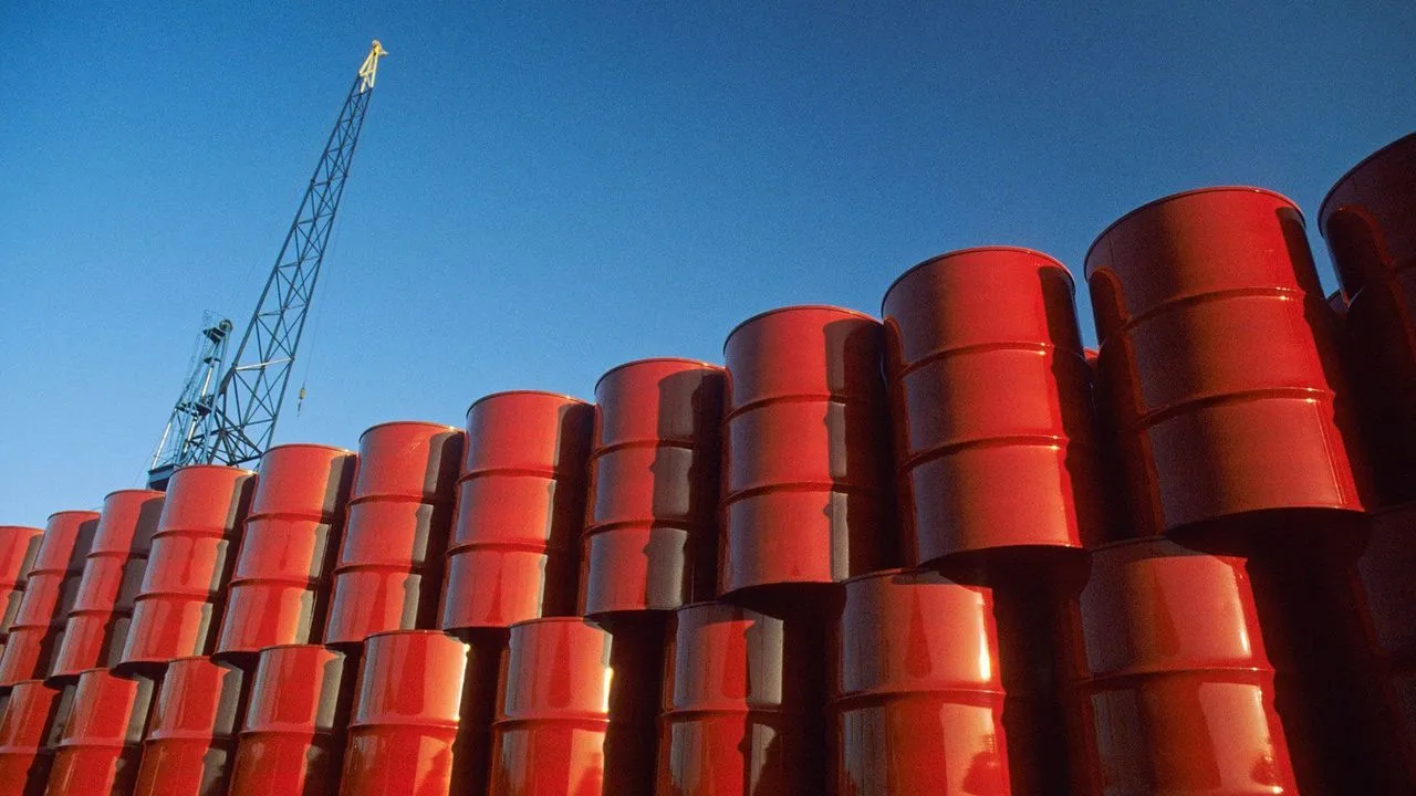 Ameaça de Trump sobre Ormuz força subida do Brent acima dos 100 dólares