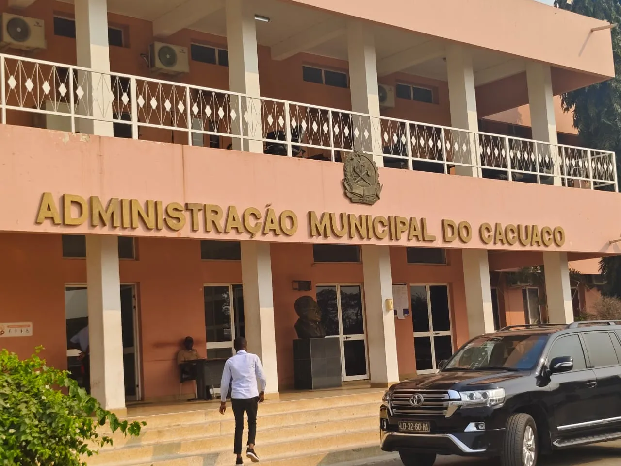Administração de Cacuaco diz que obras do centro do bairro da Paz carecem de reforço orçamental