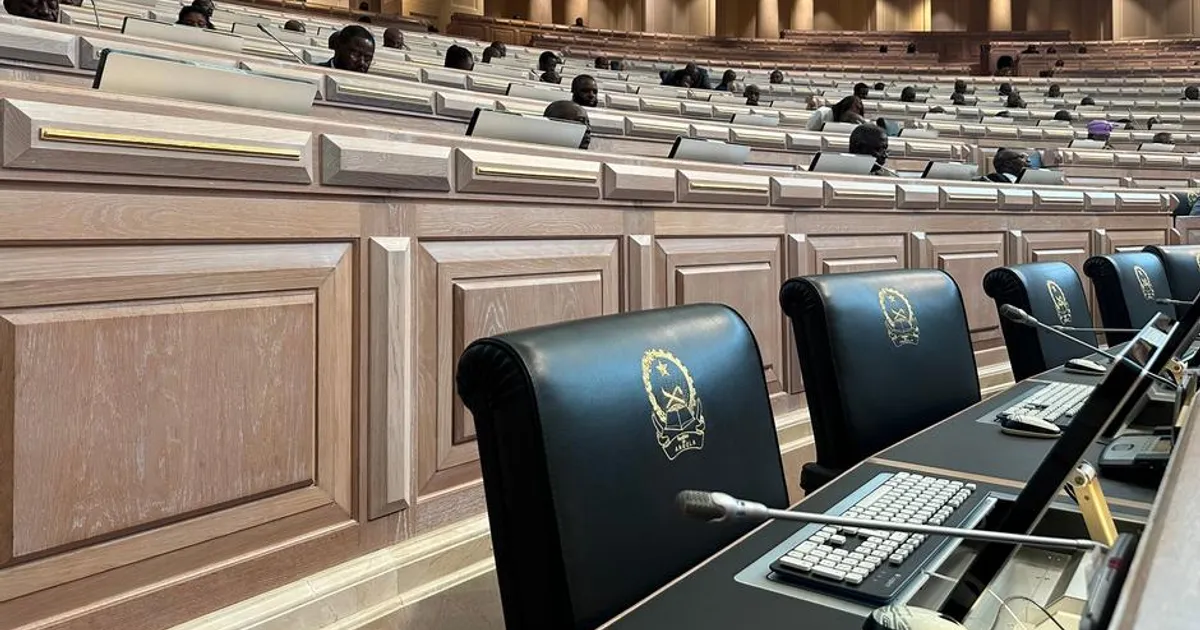 Comissários da CNE tomam posse sem a UNITA: E agora?