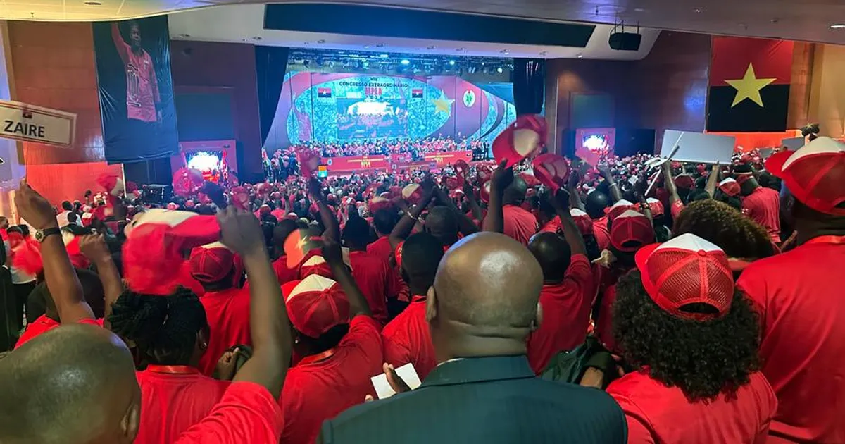 Sucessão: "MPLA não consegue alterar a Constituição"