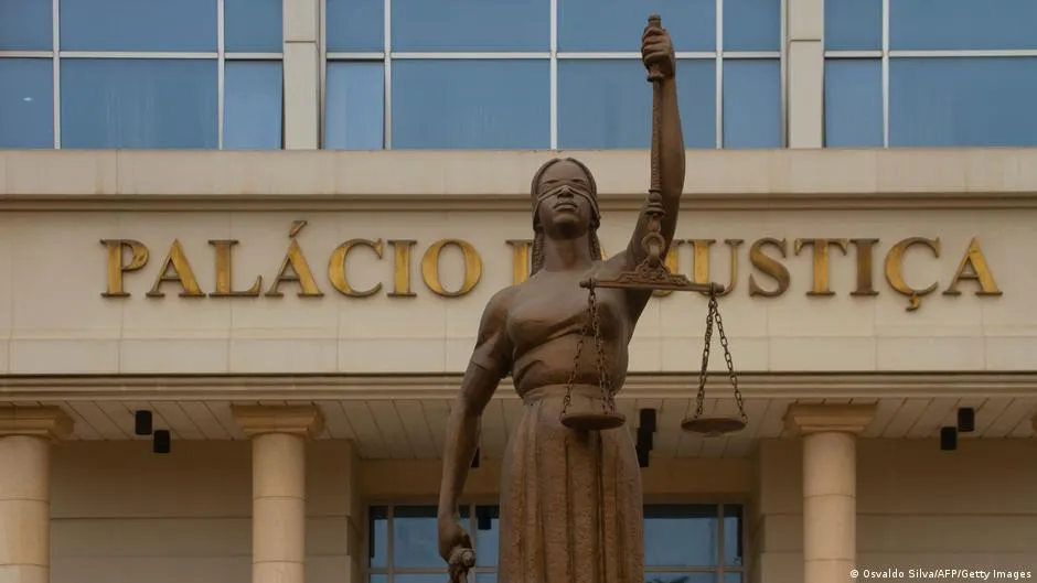 Concursos públicos da justiça em Angola são "de fachada"?