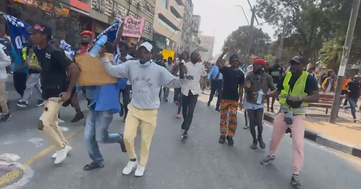 Angola: Polícia reprime protesto em Luanda