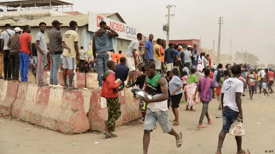 Greve dos taxistas em Angola: Três menores morreram