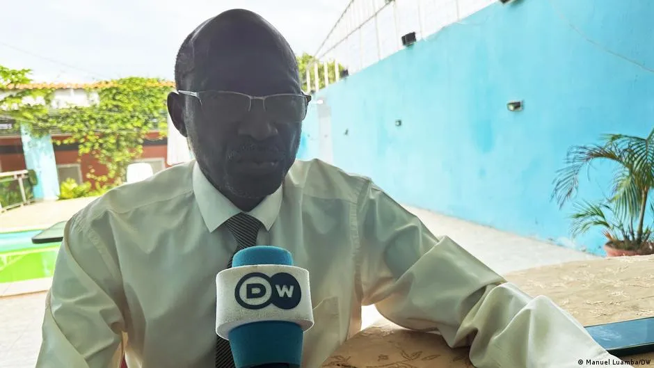 Angola: António Venâncio entregou candidatura à liderança do MPLA