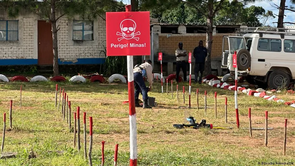 Como é trabalhar na desminagem em Angola?