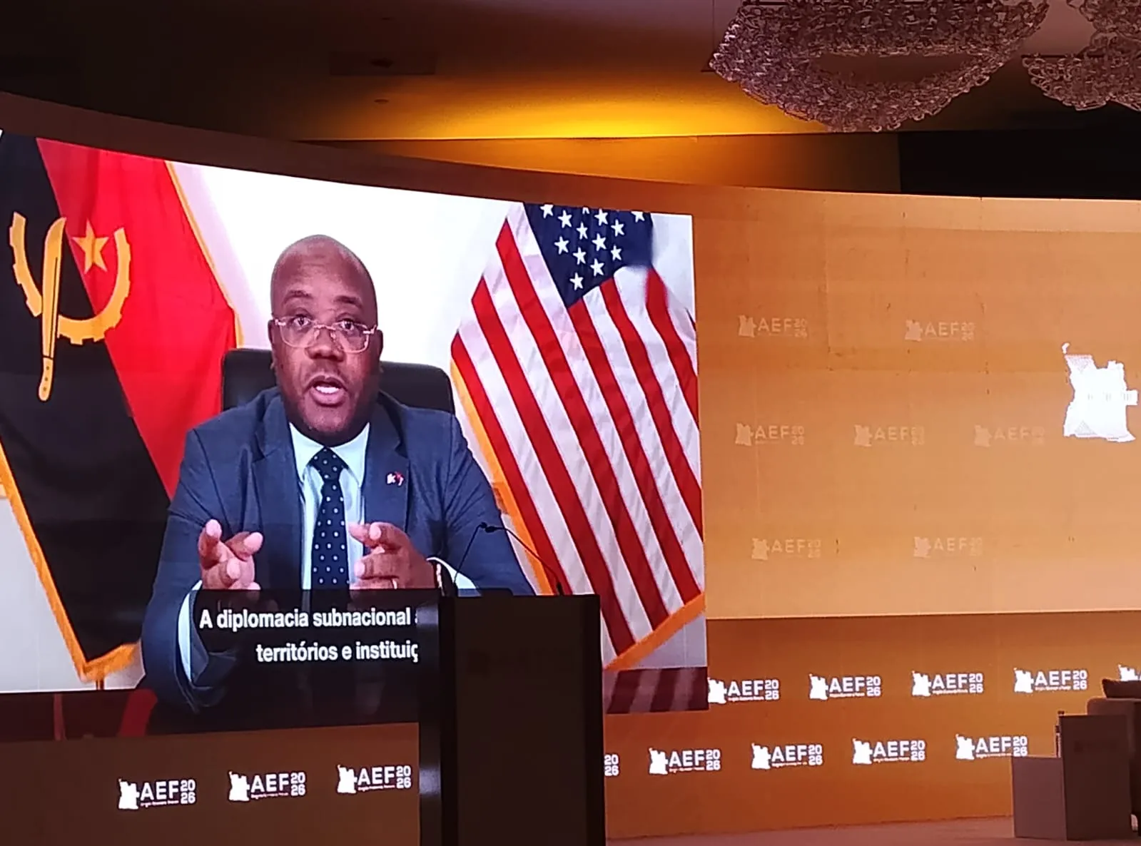 Angola e EUA ampliam cooperação económica para além do petróleo