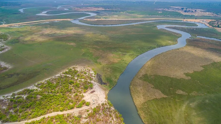 Livro sobre conservação do Okavango-Zambeze é lançado em Luanda e destaca KAZA nos 5 países da região
