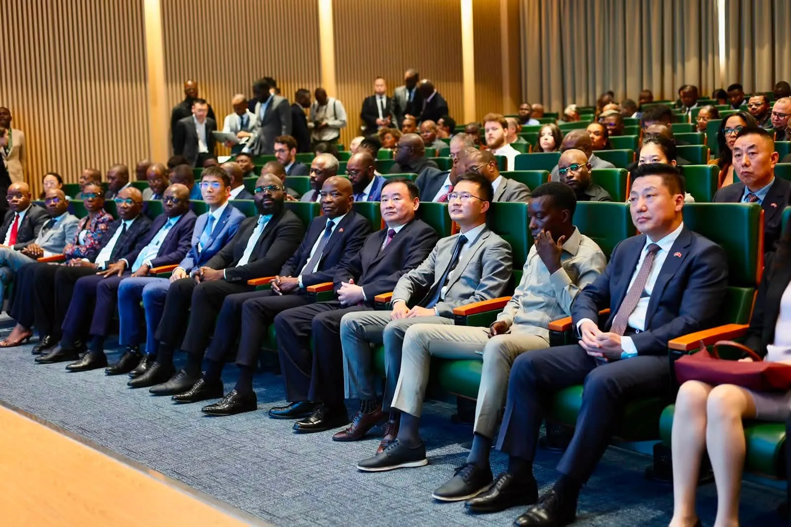 Angola prepara exportação de café, caju e produtos secos para a China