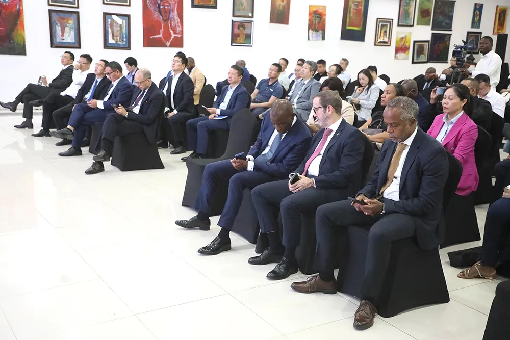 Access Bank anuncia mais de USD 300 milhões para negócios entre Angola e China