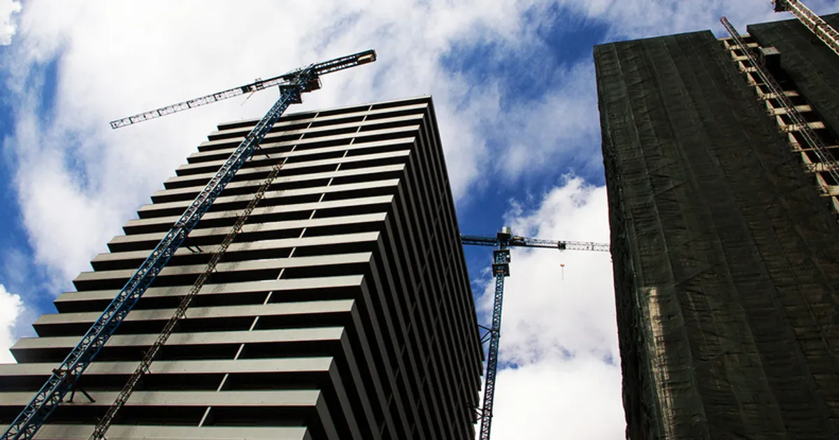 Dados do INE revelam que 77% das obras iniciadas em todo o País estão paralisadas