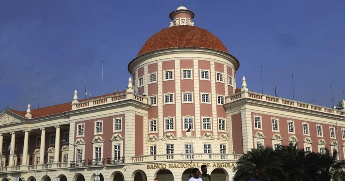 BNA decide hoje curso da política monetária