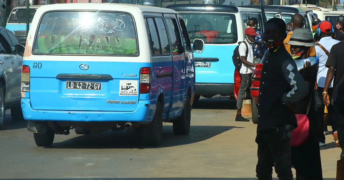Táxi passa a custar 300 Kz e bilhete de autocarro sobe para 200 Kz a partir desta segunda-feira