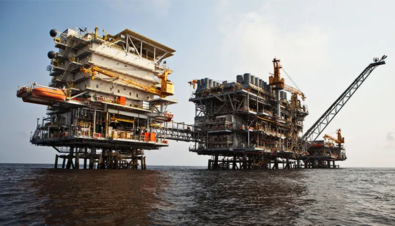 Declínio da produção afunda exportação de petróleo para menos de 1 milhão de barris/dia