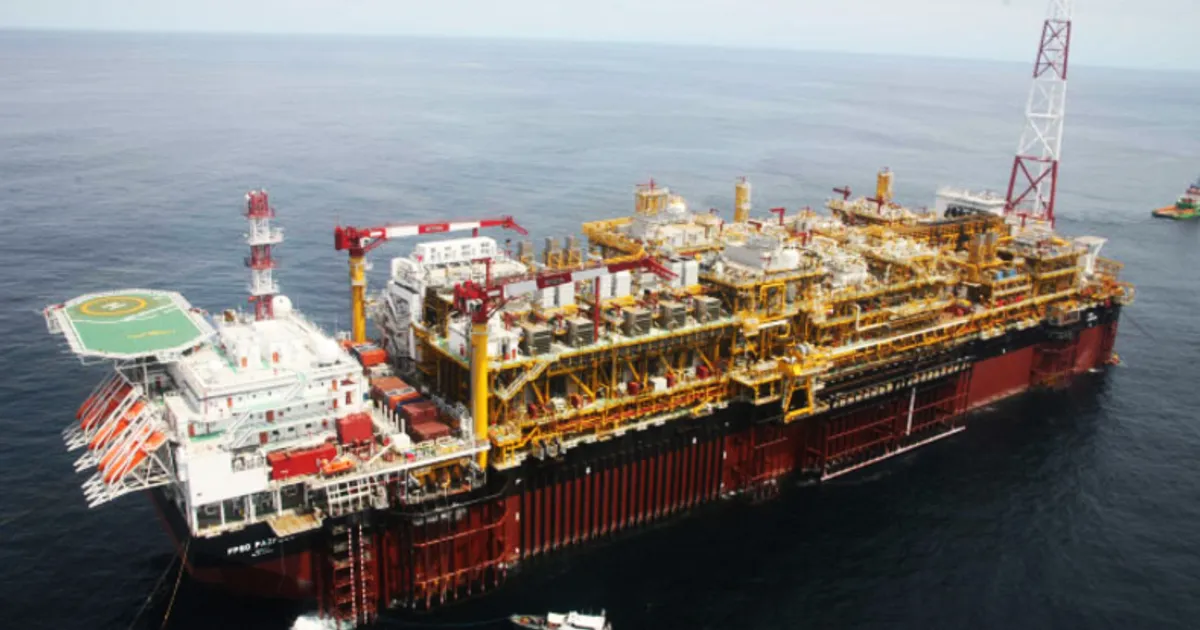 Receitas petrolíferas em alta "atiram" OGE 2024 para superavit de 800 milhões USD