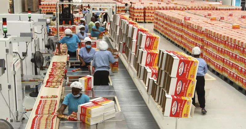 Produção industrial acelera 14%, liderada pela indústria transformadora