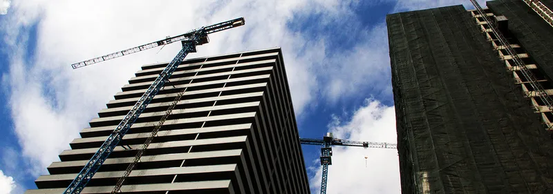 Oito em cada dez obras estavam paralisadas no final do ano passado