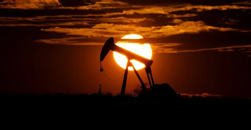 Petróleo ao dia:  preço do petróleo ultrapassa 115 USD com escalada de ataques no Oriente Médio