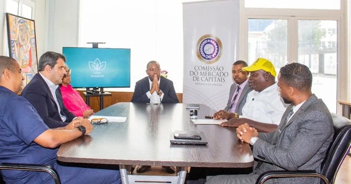 Greenfield firma acordo com empresa do Moxico para produzir mel