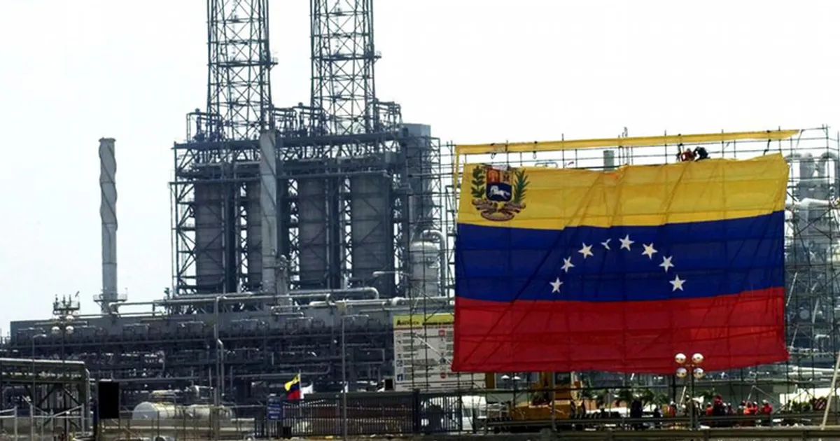 Venezuela negoceia venda de petróleo aos EUA após ataque Venezuela negoceia venda de petróleo aos EUA após ataque