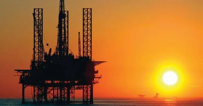 Brent abre a 106,46 dólares por barril com pressão da oferta no Médio Oriente