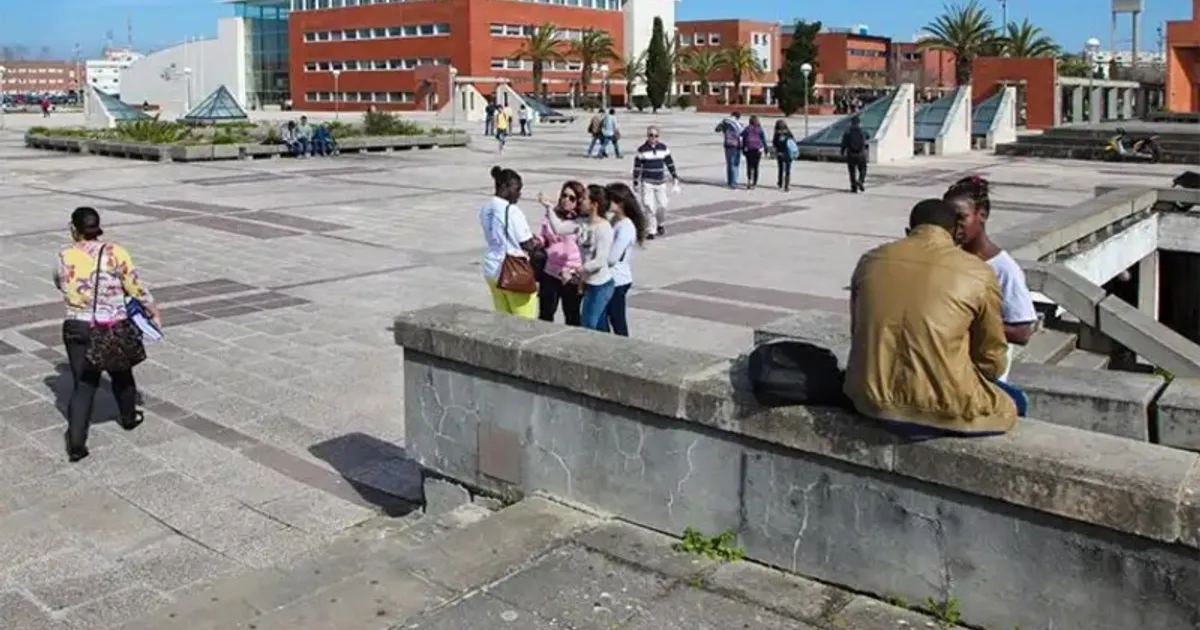 12 são os países de destino dos estudantes de mérito no exterior