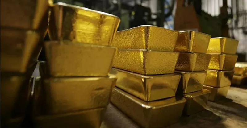 Ouro alcança novo recorde e chega 4.887 USD por onça