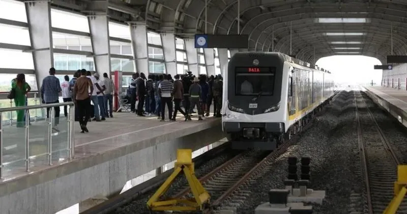 Passageiros dizem que gastam menos com comboio do que com carro ou táxi