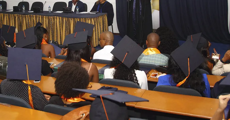 Estudantes demoram até cinco anos a mais para concluir licenciatura