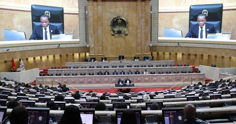 Adão de Almeida. presidente da Assembleia Nacional, durante a 6.ª Reunião Plenária Ordinária da 4.ª Sessão