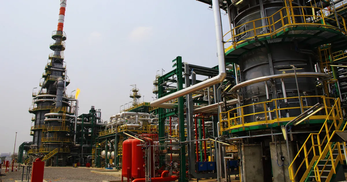 Prémios do ramo petroquímico crescem 37% para 85,1 mil milhões Kz