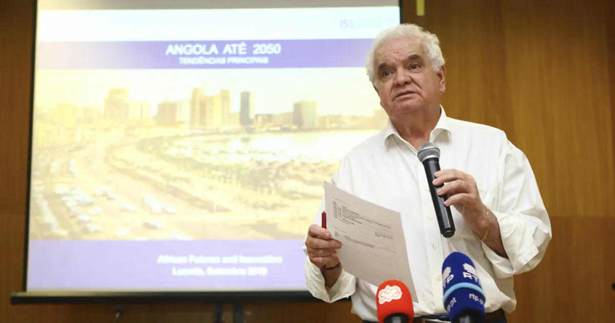 Alves da Rocha recebe prémio carreira pelo seu percurso académico