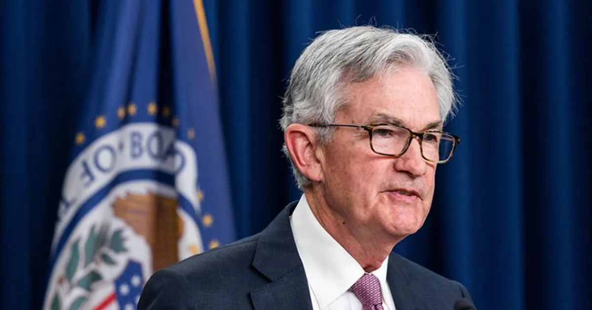 Fed faz com primeiro corte das taxas de juro no ano, após meses de pressão intensa por parte de Trump