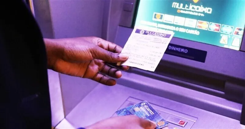 Clientes fazem mais consultas do que transacções: em cada 100 operações 48 são consultas
