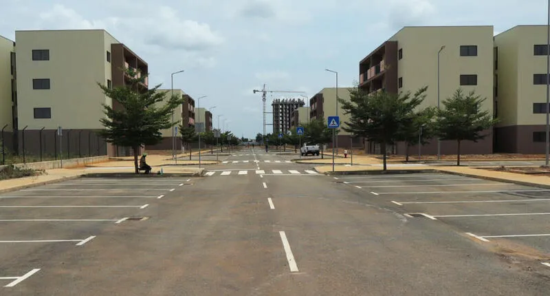 Mbanza Congo inaugura primeira centralidade com 200 apartamentos
