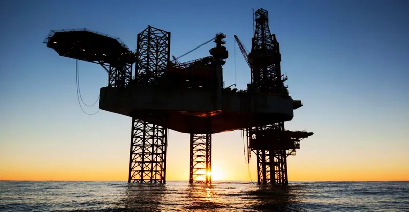 Petróleo e gás iniciam semana em alta nos mercados internacionais