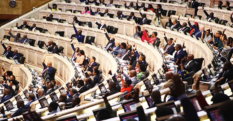 Lei do crowdfunding na Assembleia Nacional, mas só com "tudo ou nada"