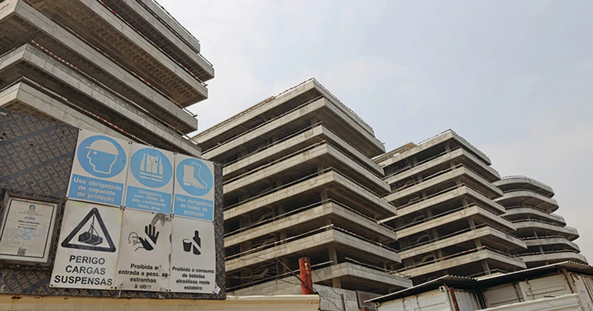 Licenças aprovadas para construção aumentam 125% para apenas 1.633