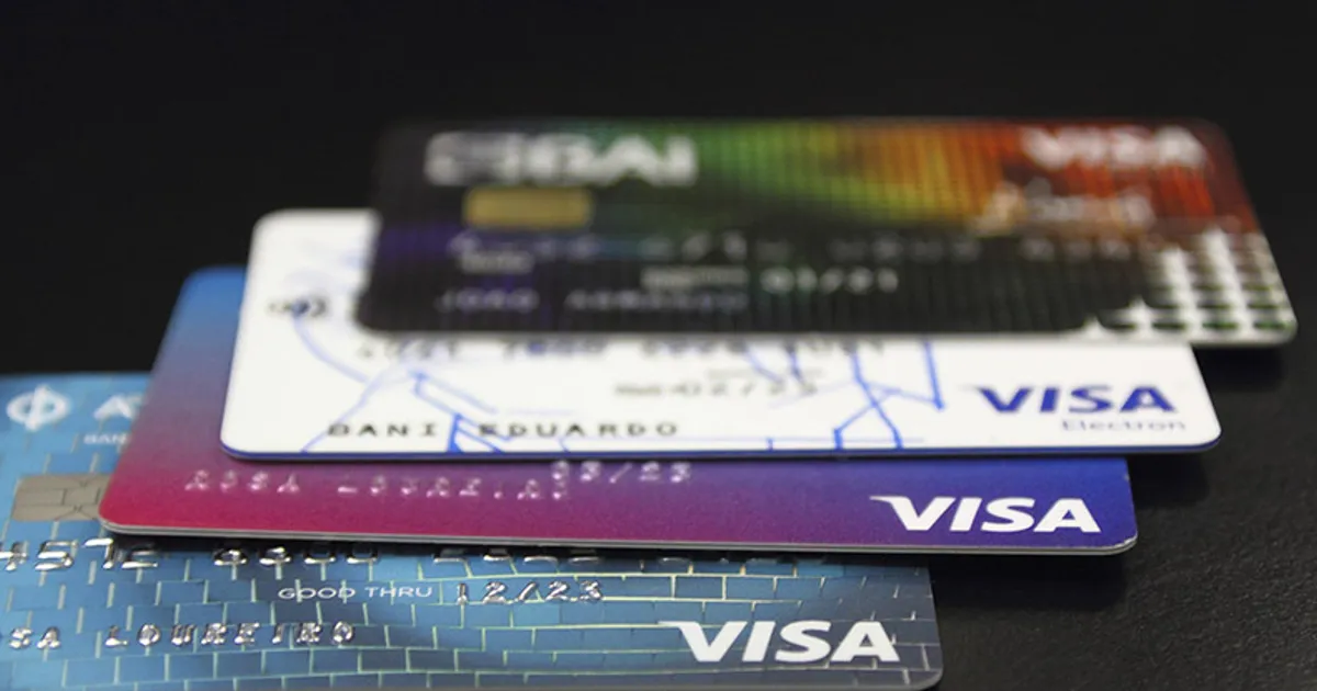 Gastos com cartões pré-pagos caem 34% em Agosto