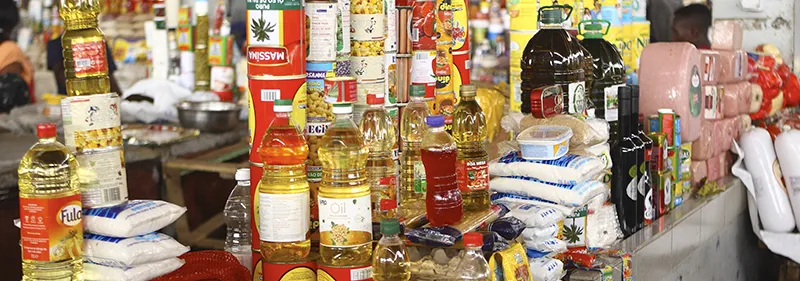 Preços caem 1,4% no mercado  informal e 0,3% no formal