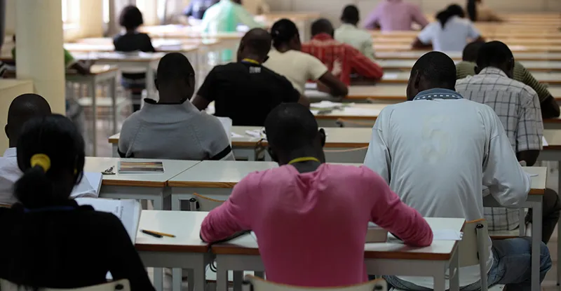 Aulas arrancam a 5 de Outubro,  propinas podem aumentar 10,88%