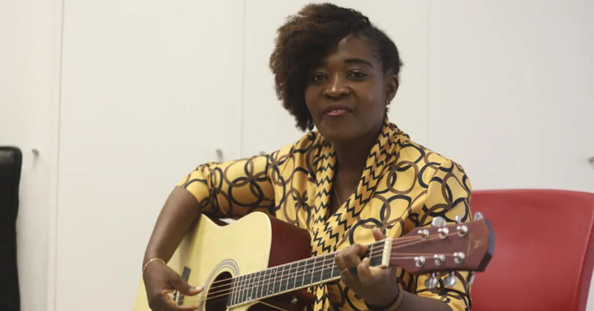 "Tenho todos os meses um salário,  mas aquilo que a música me traz,  não tem comparação"