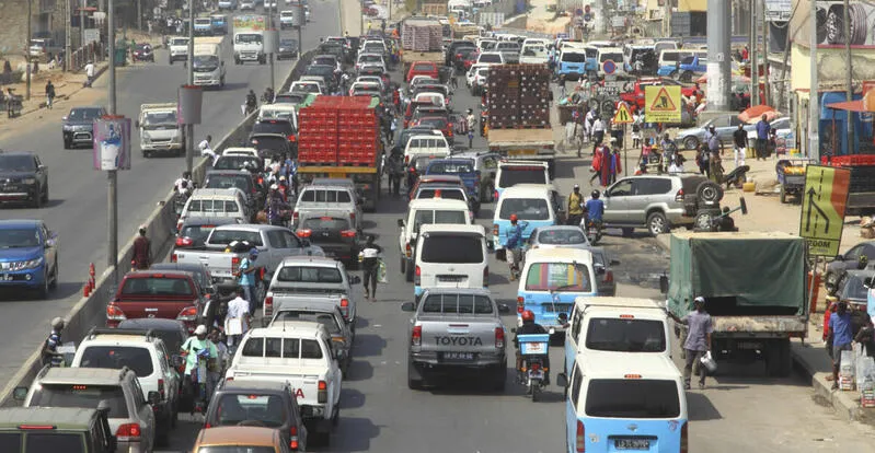 Mobilidade urbana continua a ser o "calcanhar de Aquiles" do Plano Director de Luanda