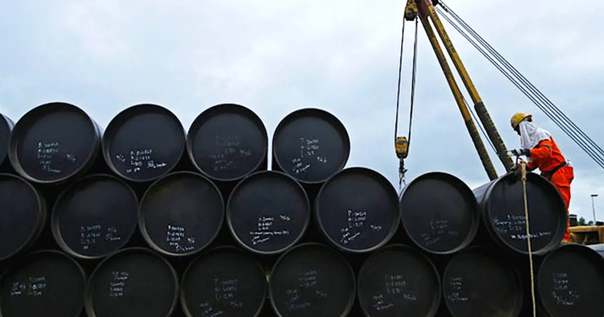 Receitas fiscais petrolíferas encolhem 758 milhões USD