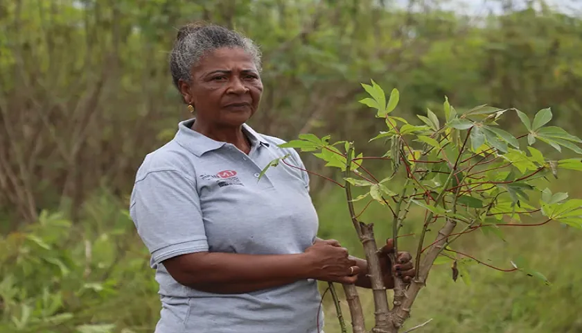 ANGOLANA ENTRE AS 100 MULHERES QUE MUDAM A AGRICULTURA