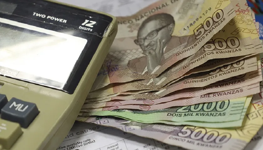 Crédito Bruto À Economia Cresceu 15,6%