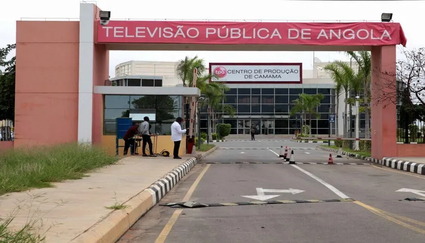 Greve Nos Média Do Regime