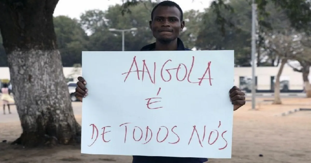 Angolanos Protestam Em Lisboa E Londres