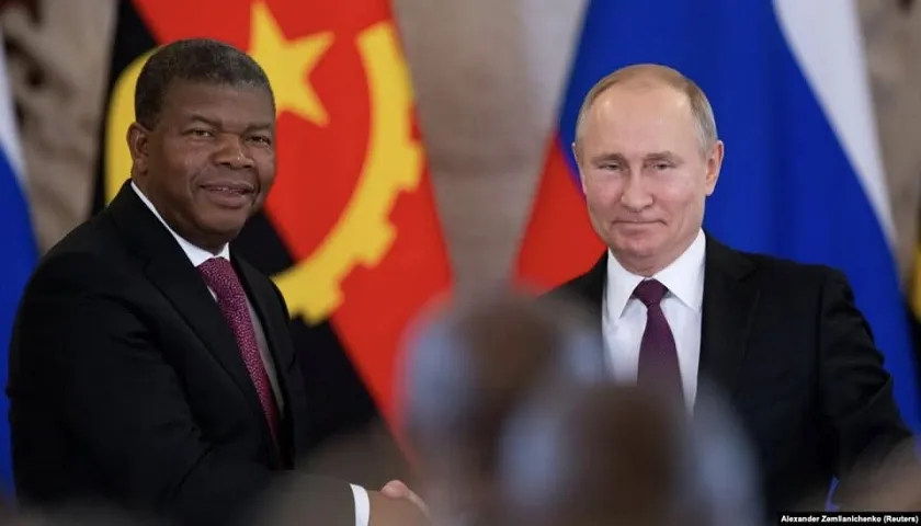 João Lourenço Felicita Vladimir Putin